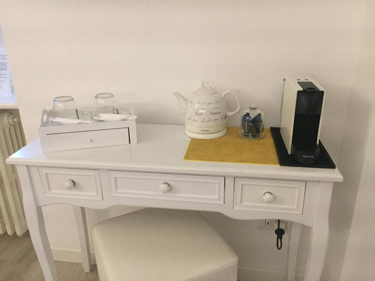 Residenza Elisa Bed & Breakfast Desenzano del Garda Exterior photo