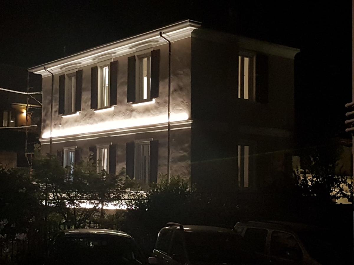 Residenza Elisa Bed & Breakfast Desenzano del Garda Exterior photo